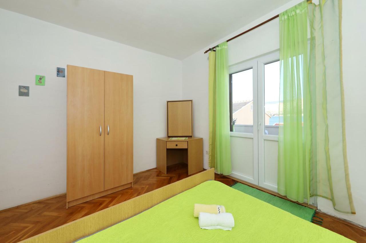 Apartmani Mila Pag Town Exterior foto